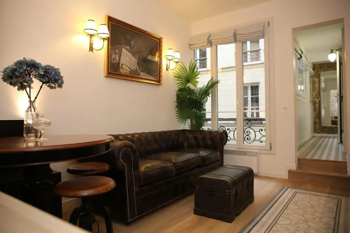 Magnifique Appartement Familial Grand Boulevard-6P Paris Apartment